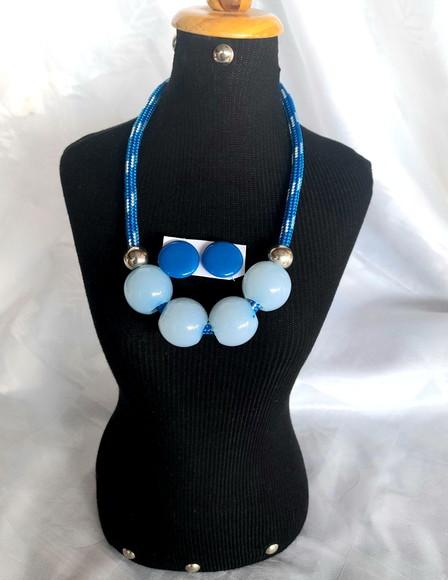 Colar de Corda Azul Claro