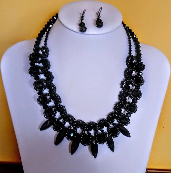 Colar de Festa /cristais/black