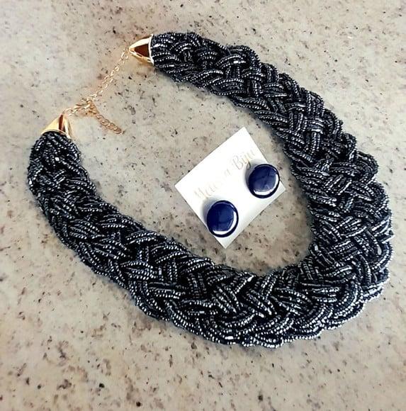 Colar de Miçangas Azul Escuro