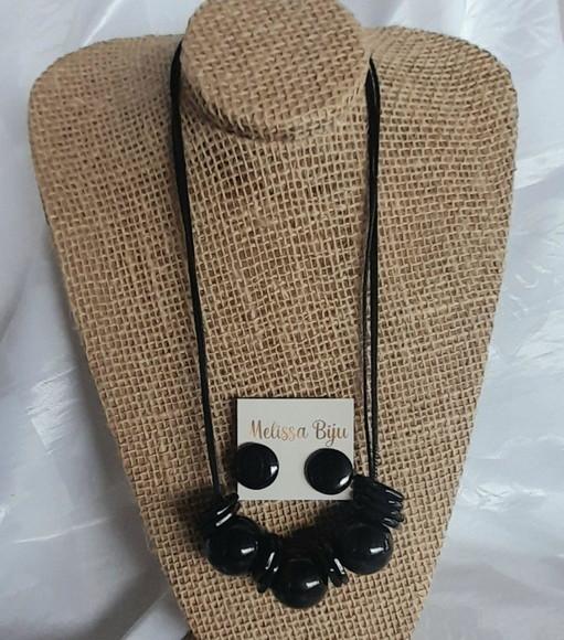 Colar de Resina Black