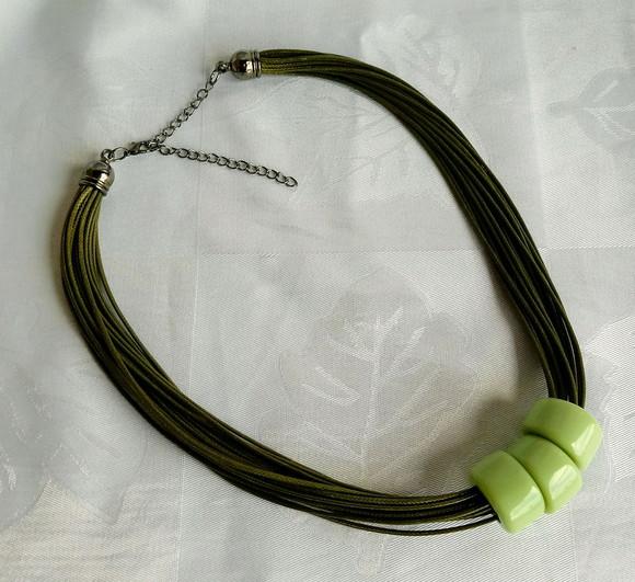 Colar de Resina Verde