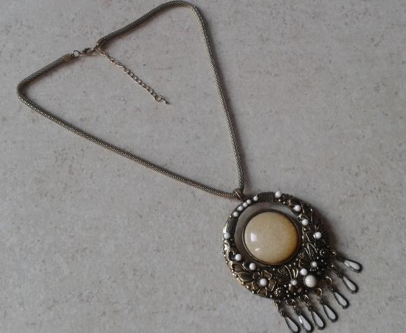 Colar Ouro Velho/pedras