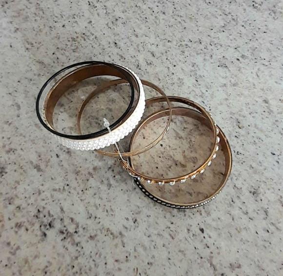 Pulseira Dourada/pérolas