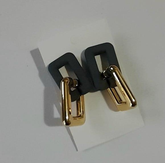 Brinco de Resina Cinza Chumbo/dourado