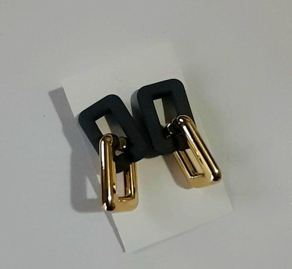 Brinco de Resina Cinza Chumbo/dourado