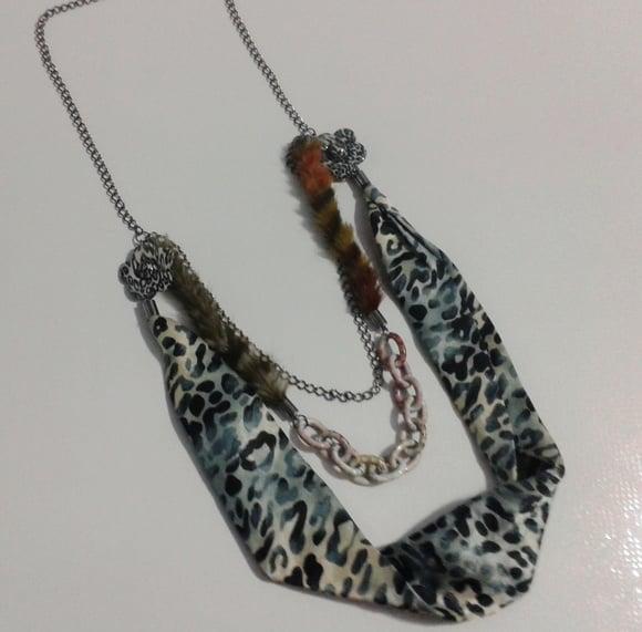 Colar Animal Print