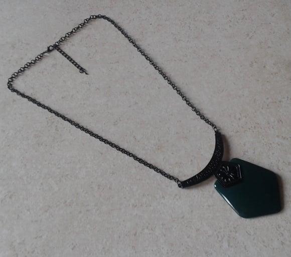Colar Black/verde