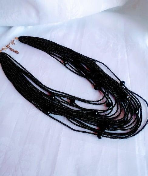 Colar Black C/cristais