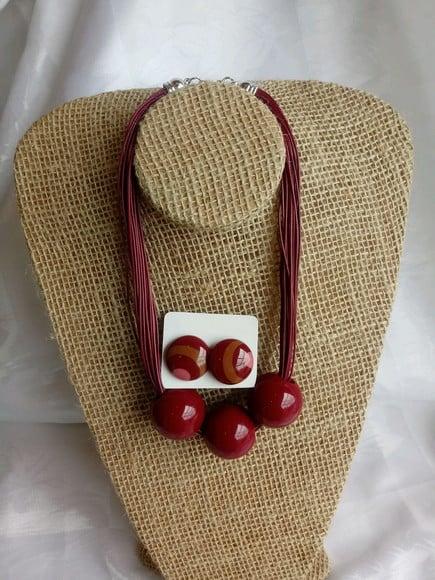 Colar de Bolas Grandes