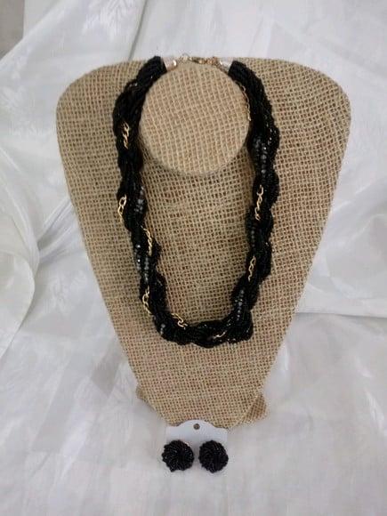 Colar de Miçangas e Cristais Preto/brincos