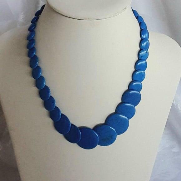 Colar de Pedras Howlita Azul