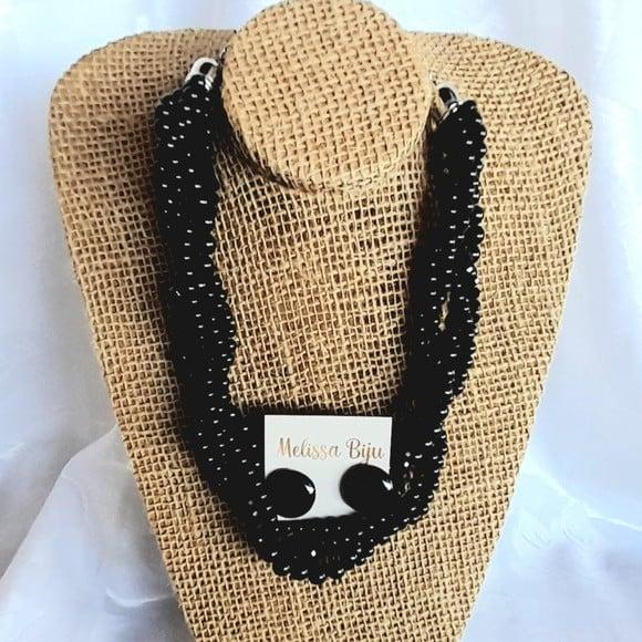 Colar de Resina Black