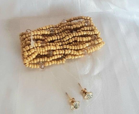 Pulseira de Miçangas e Cristais Bege/brincos