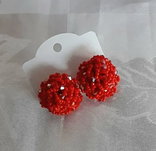 Brinco Miçangas Vermelho