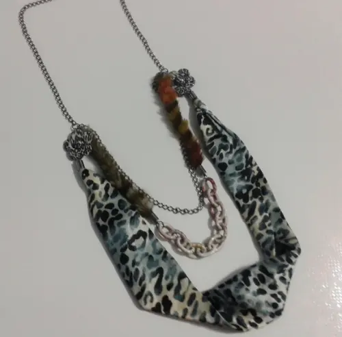 Colar Animal Print