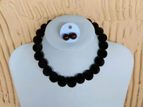 Colar de Bolas de Veludo Marrom