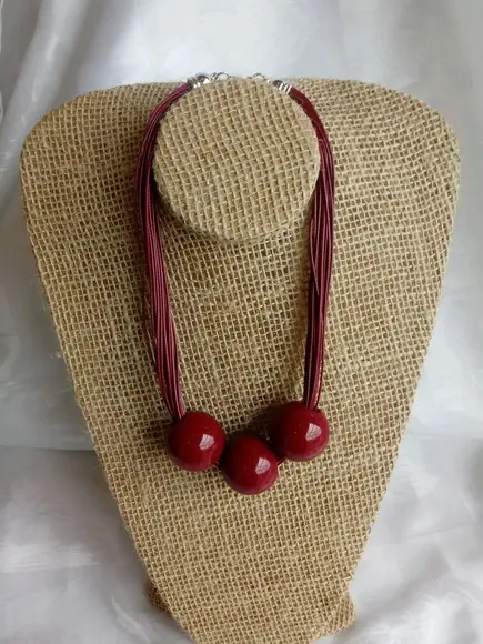 Colar de Bolas Grandes