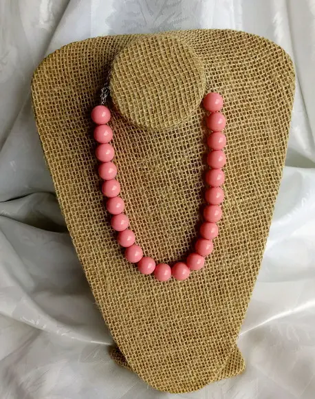 Colar de Bolas Rosa
