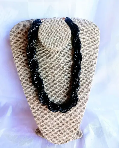 Colar de Canutilhos Black