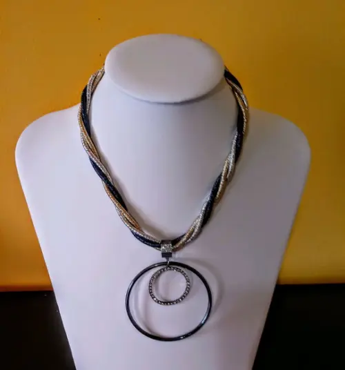 Colar de Cordas Black , Dourado e Prata