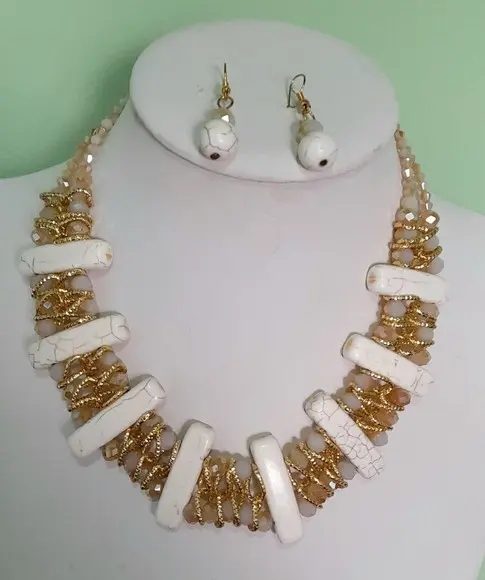 Colar de Festa/cristais/madrepérolas