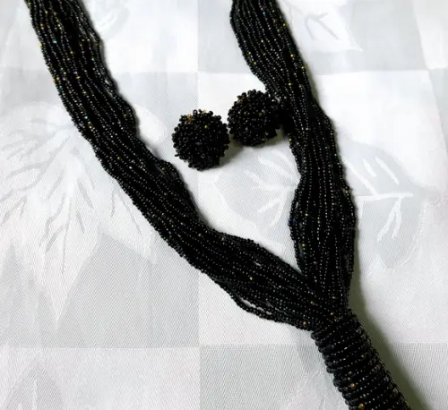 Colar de Miçangas Black c/ Brincos