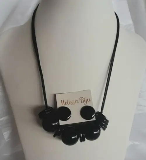 Colar de Resina Black