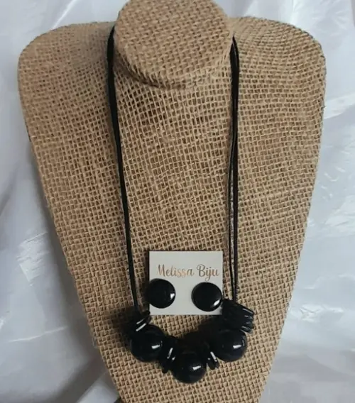 Colar de Resina Black