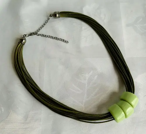 Colar de Resina Verde