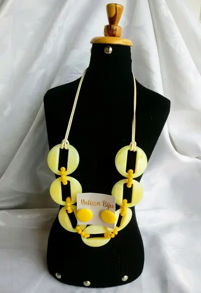 Colar Elos com Cristais Amarelo
