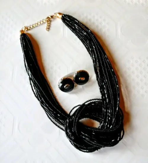 Colar Miçangas /canutilhos Black