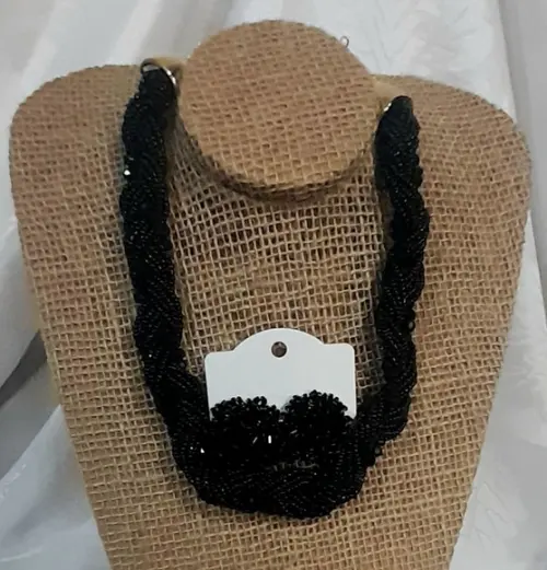 Colar Miçangas Black/brincos/cristais