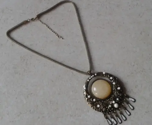 Colar Ouro Velho/pedras