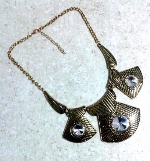 Colar Ouro-velho/pedras