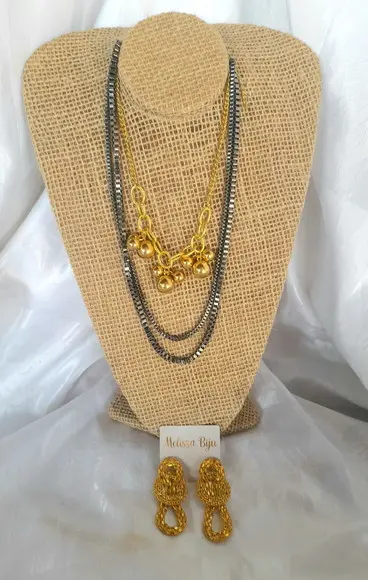 Colar Prateado/dourado/brincos