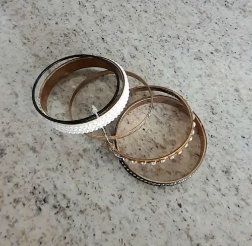Pulseira Dourada/pérolas