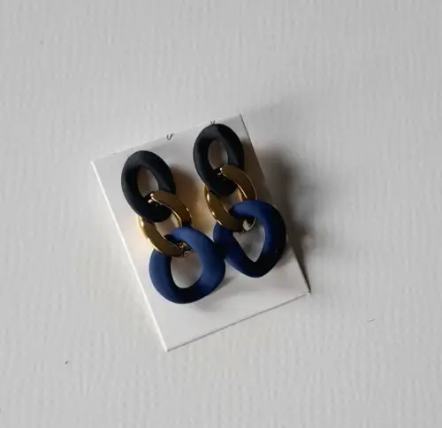 Brinco Elos Dourado, Preto e Azul