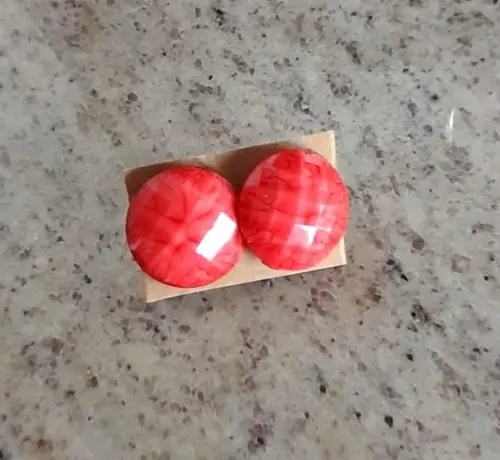 Brinco Vermelho