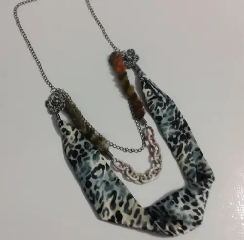 Colar Animal Print