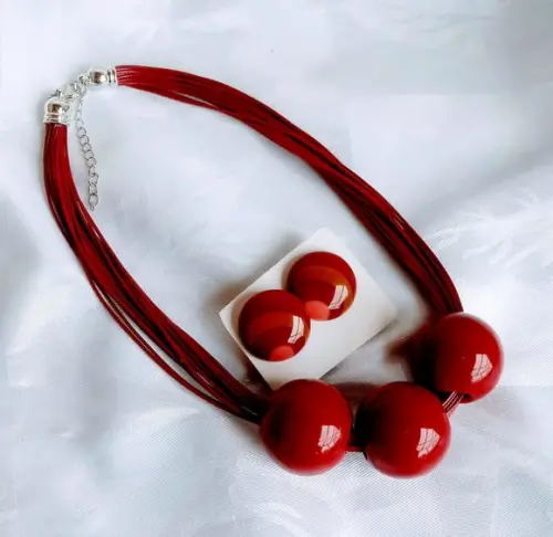 Colar de Bolas Grandes