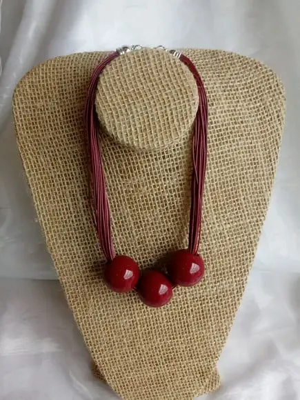 Colar de Bolas Grandes