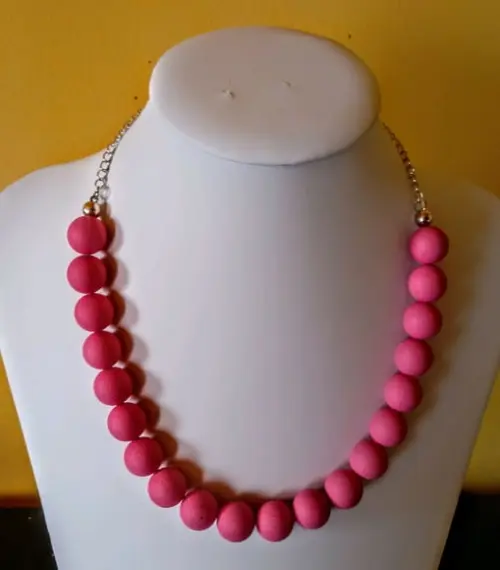 Colar de Bolas Rosa