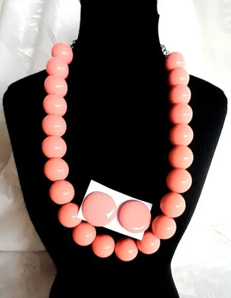 Colar de Bolas Rosa