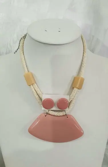 Colar de Corda/resina