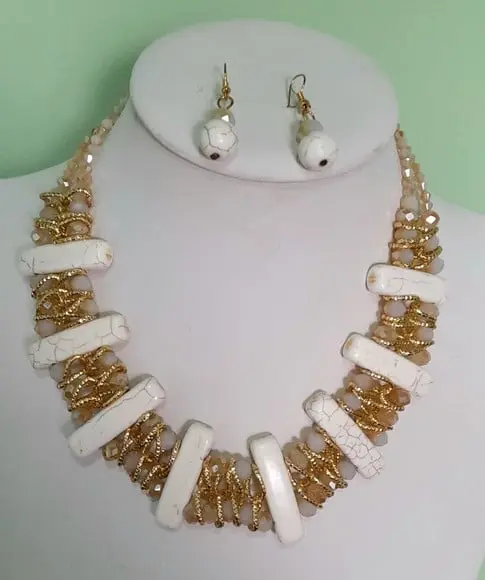 Colar de Festa/cristais/madrepérolas