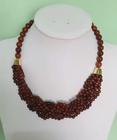Colar de Miçangas Marrom