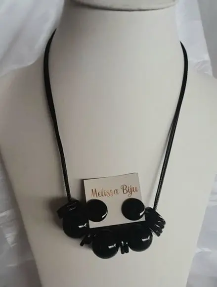 Colar de Resina Black