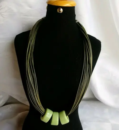 Colar de Resina Verde