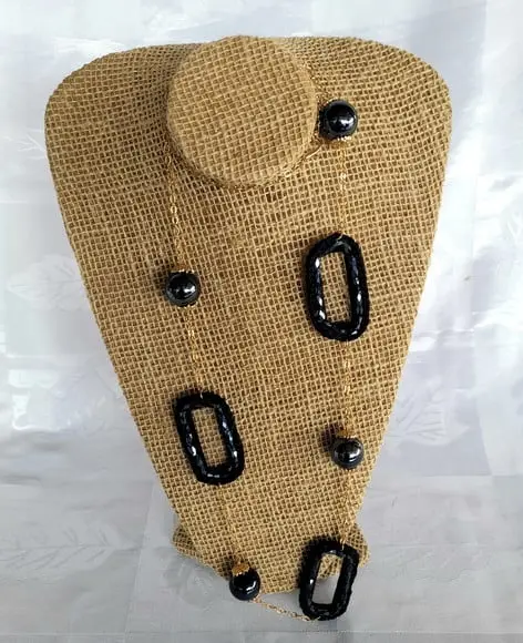 Colar Dourado/black