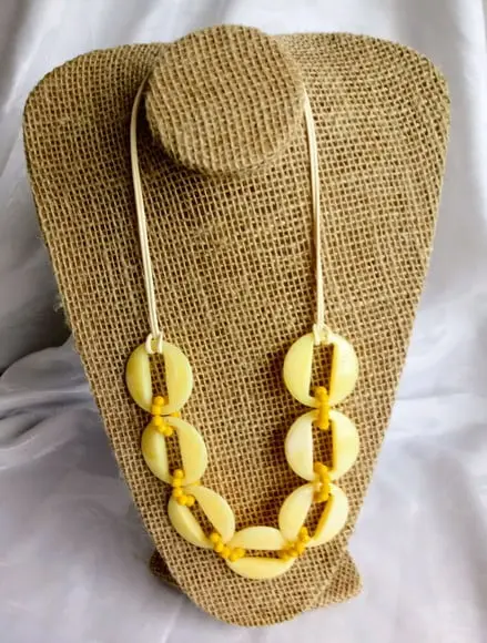 Colar Elos com Cristais Amarelo